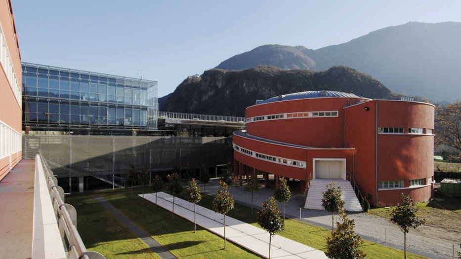 europaeische-akademie-eurac-bozen--921560821